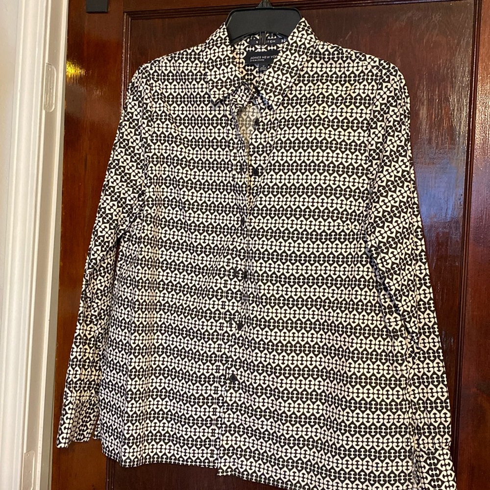 Long sleeve Jones New York shirt